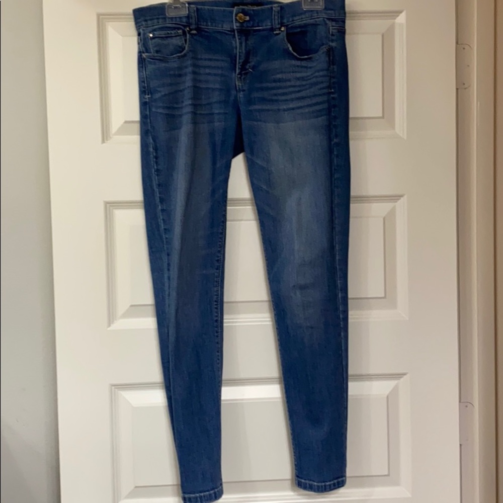WHBM skinny ankle jeans Size 6